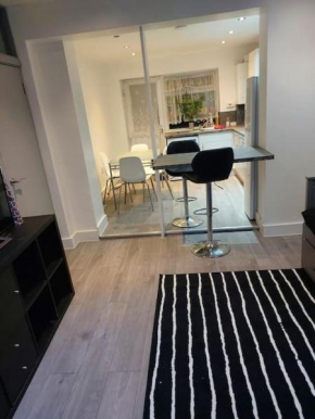 Home Away Barking